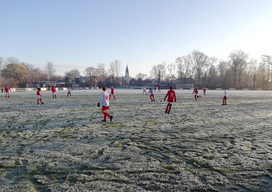 prachtige foto van JO11 - Niekekerk (11 december 2021), uitslag 6-1. 